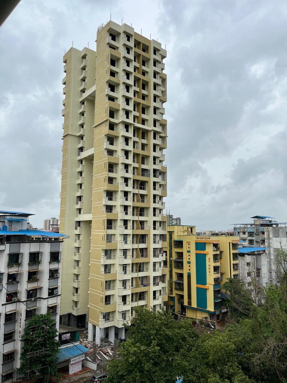 डोंबिवलीतील कथित २१ मजली अनधिकृत इमारतीवर कारवाईची मागणी