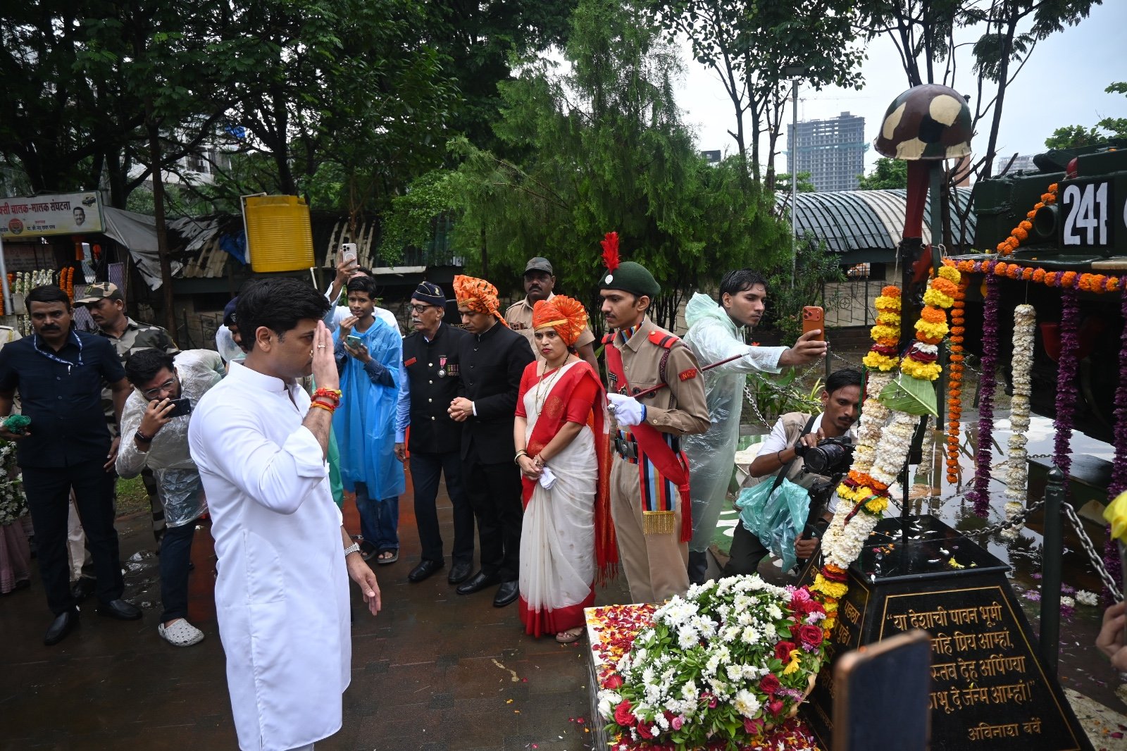 केडीएमसीत स्वातंत्र्यदिनाचा जल्लोष; दत्तनगरात १५० फूट उंच तिरंगा दिमाखात फडकला
