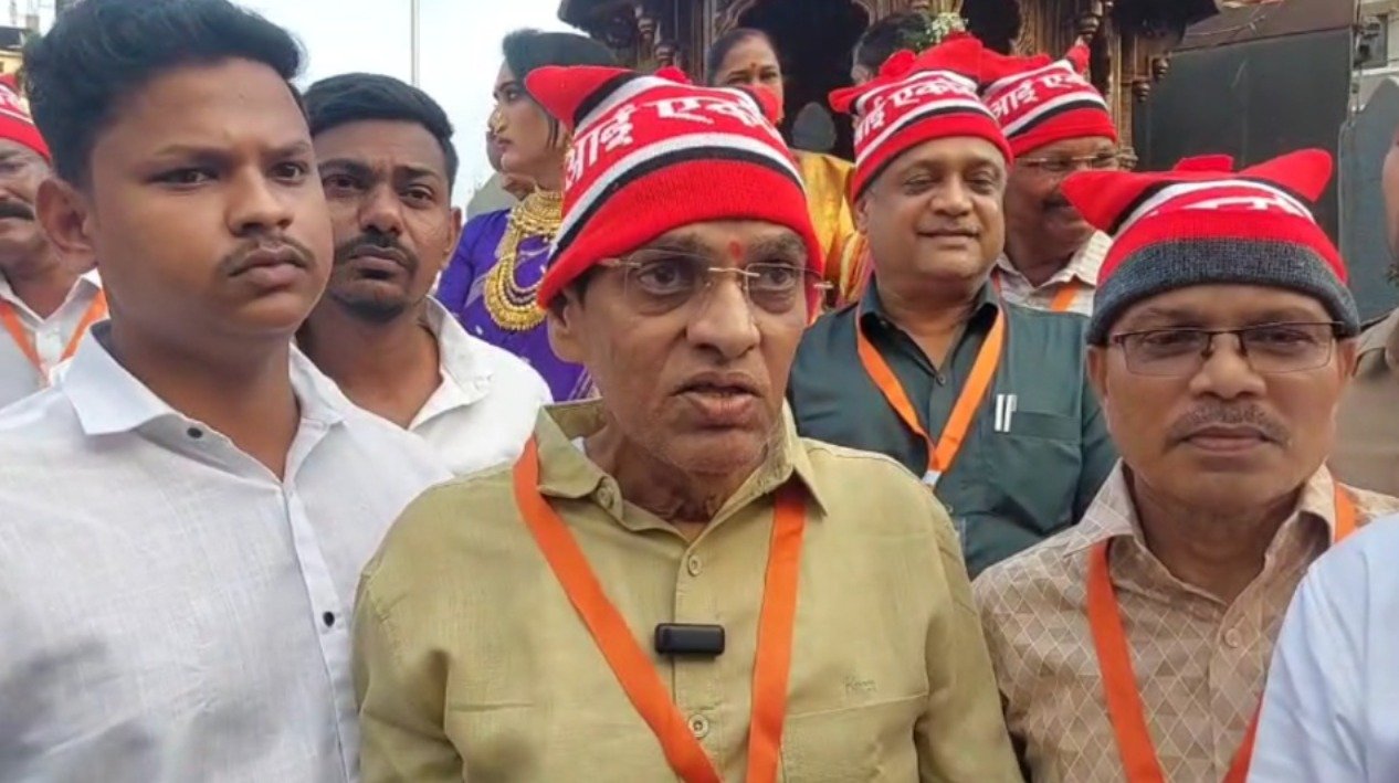 कल्याणमध्ये नारळी पौर्णिमेचा जल्लोष; पारंपरिक वेशभूषेत लोकप्रतिनिधींचा मिरवणुकीत सहभाग