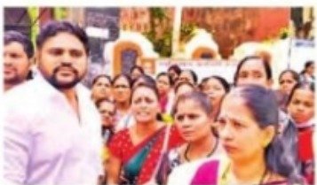 ‘पगाराविना घर कसे चालवायचे?’; केडीएमसी कर्मचाऱ्यांचा प्रशासनाला सवाल