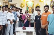 वाढदिवसाचा थाटमाट टाळून रेखा चौधरींचा दुष्काळग्रस्त शेतकऱ्यांना मदतीचा हात